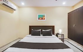 Oyo 22736 Anuguna Tulasi Grand